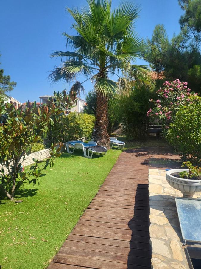 Villa Garden Vir Exterior photo